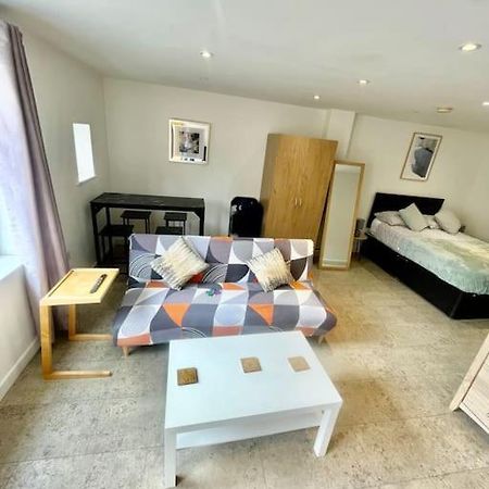 Cambridge City Centre Studio, Sleeps 3 Экстерьер фото