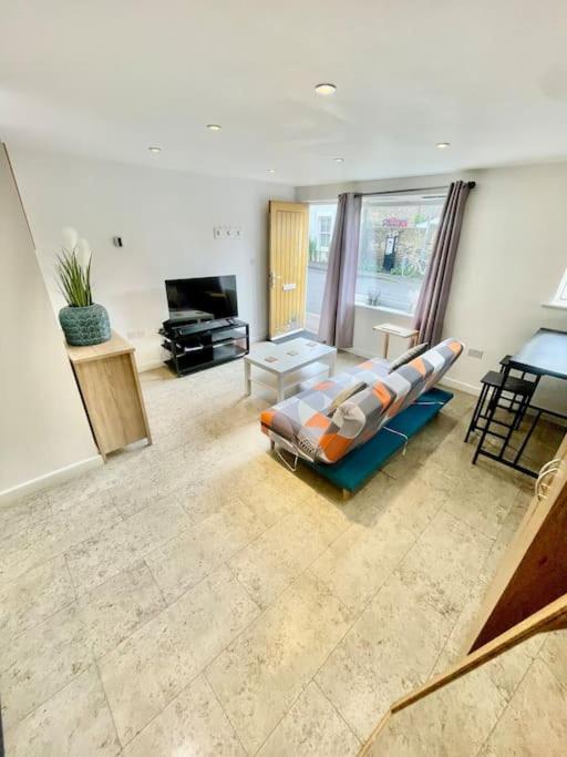 Cambridge City Centre Studio, Sleeps 3 Экстерьер фото
