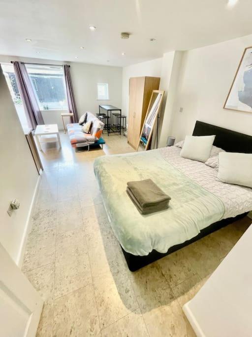 Cambridge City Centre Studio, Sleeps 3 Экстерьер фото