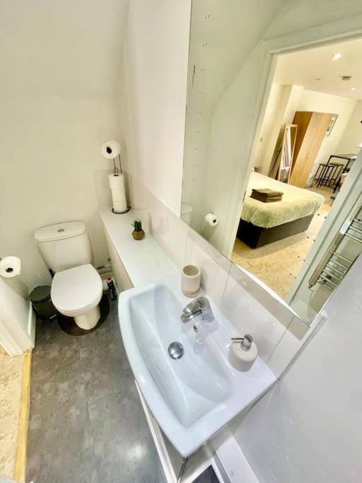 Cambridge City Centre Studio, Sleeps 3 Экстерьер фото