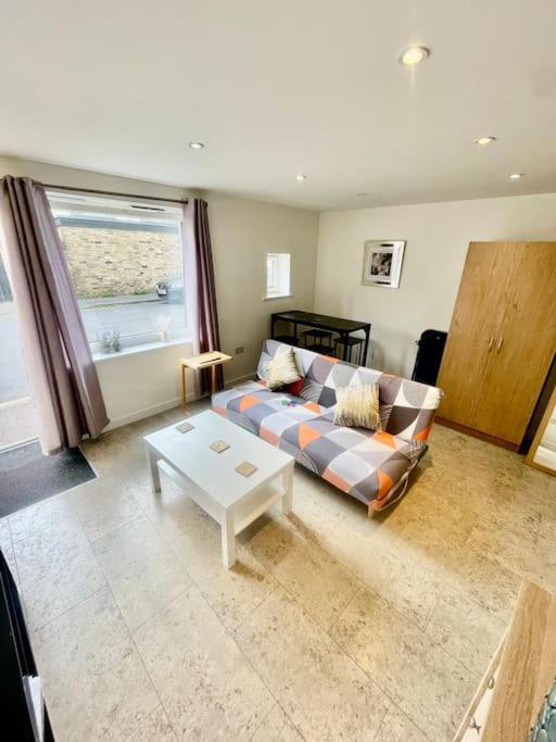 Cambridge City Centre Studio, Sleeps 3 Экстерьер фото